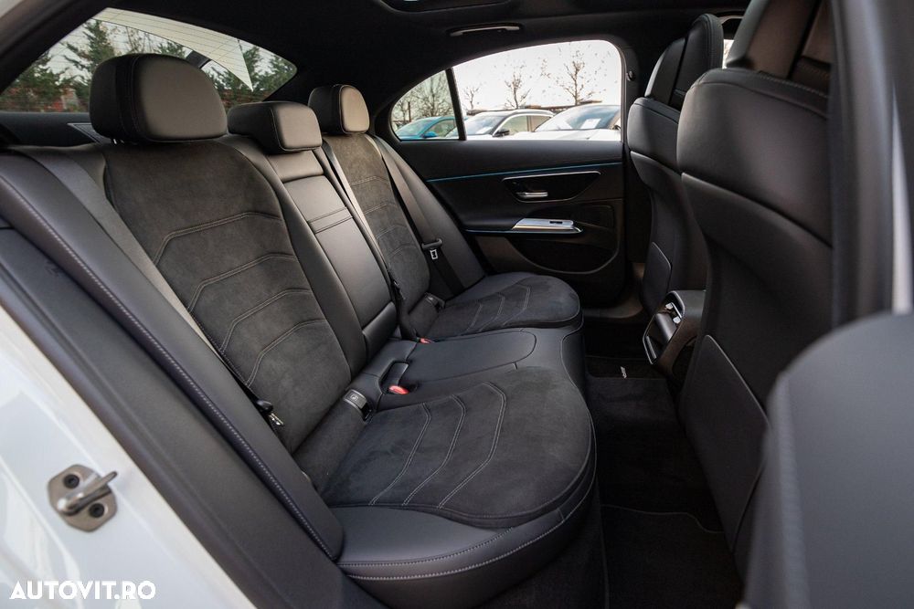 Mercedes-Benz E - 10