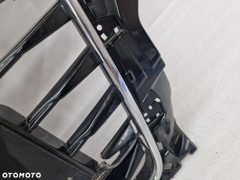 AUDI A3 8V / 8V3 12- CHROM / RAMKA ATRAPY / GRILLA PRZEDNIEGO PRZÓD , NR AUKCJI GL590 - 8