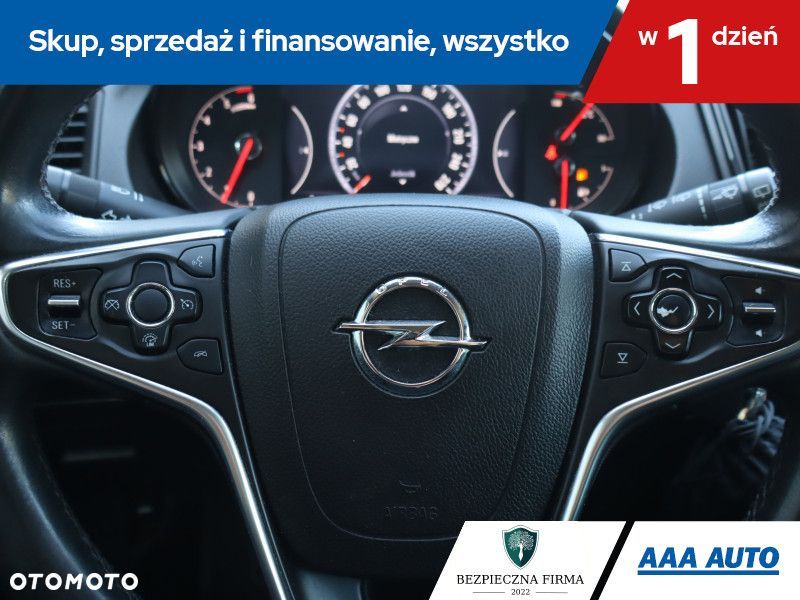 Opel Insignia - 18