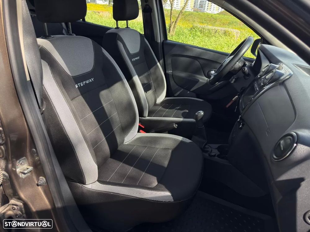 Dacia Sandero 0.9 TCe Stepway - 42