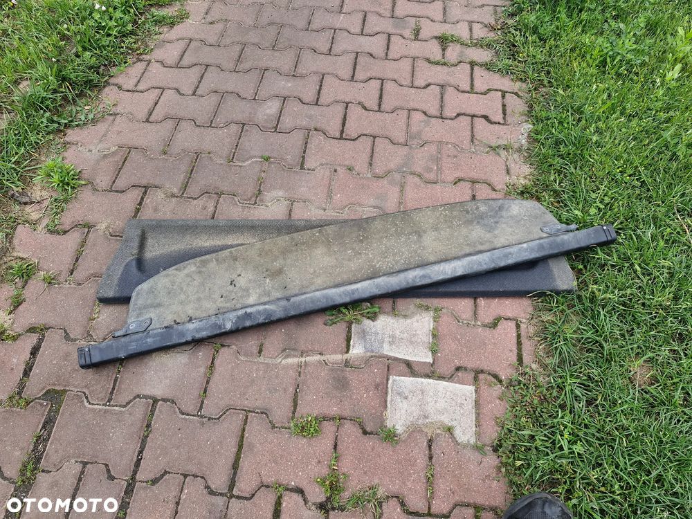 Roleta bagażnika COROLLA E12 KOMBI - 2