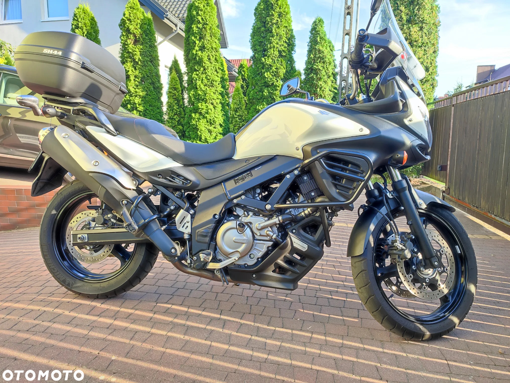 Suzuki V-STROM