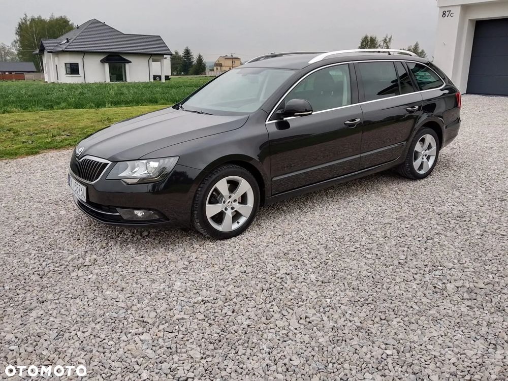 Skoda Superb 2.0 TDI Exclusive - 1