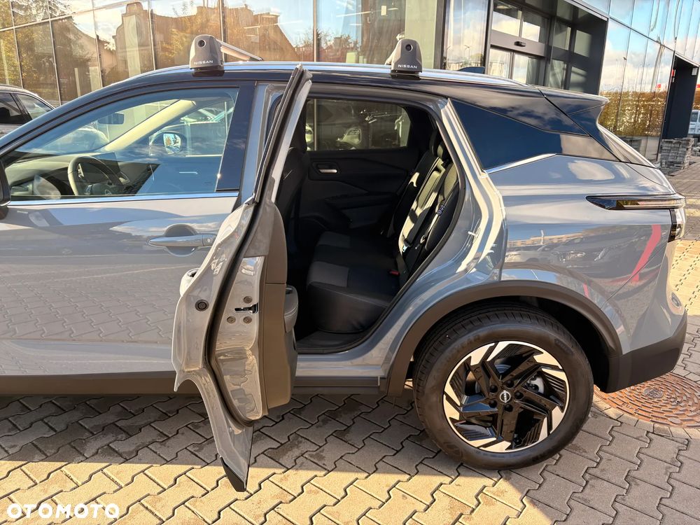 Nissan Qashqai 1.3 DIG-T mHEV N-Connecta Xtronic - 27