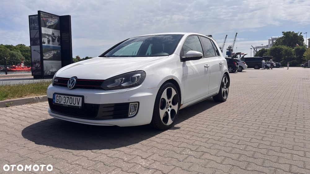 Volkswagen Golf - 5