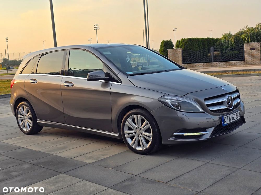 Mercedes-Benz Klasa B 200 CDI (BlueEFFICIENCY) 7G-DCT - 8