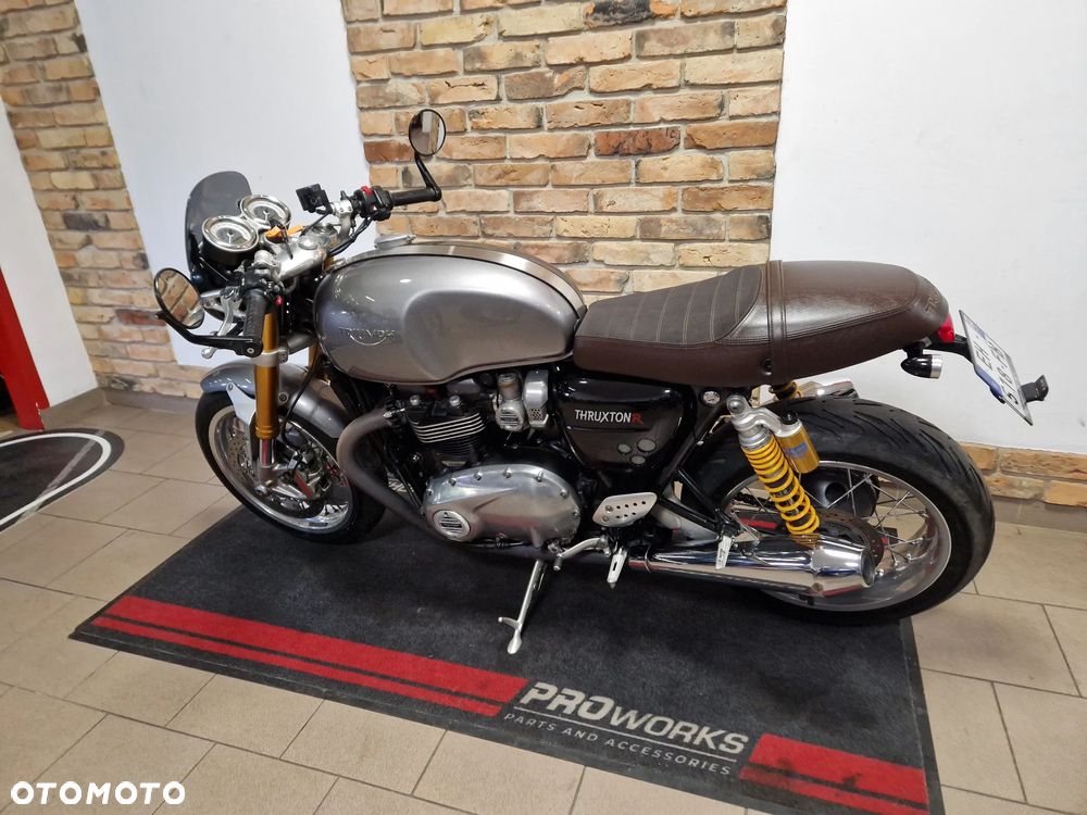 Triumph Thruxton - 7