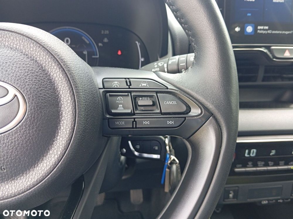 Toyota Yaris Hybrid 1.5 Style - 19