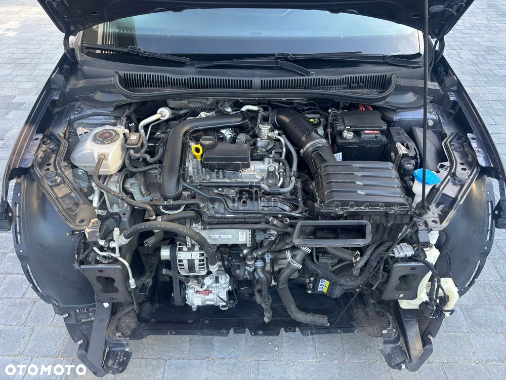 Volkswagen Taigo 1.0 TSI OPF DSG R-Line - 20