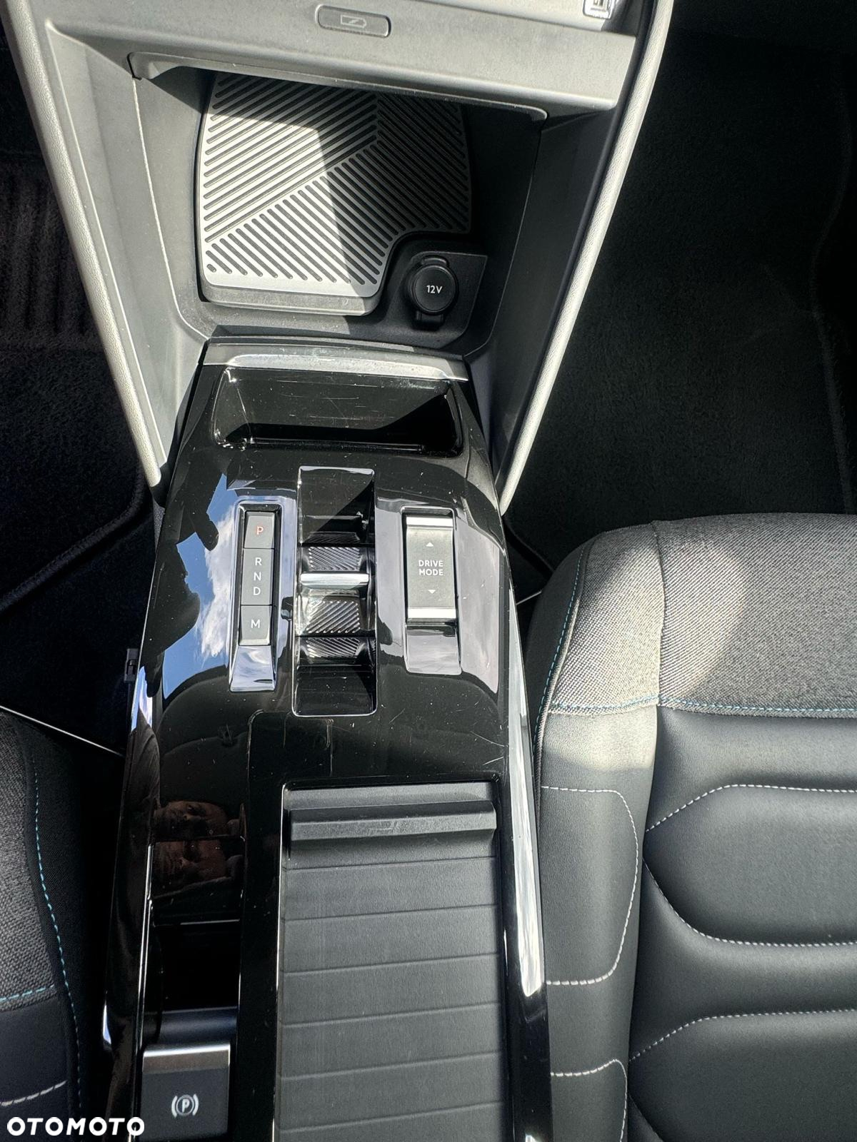 Citroën C4 BlueHDi 130 Stop&Start EAT8 SHINE - 15