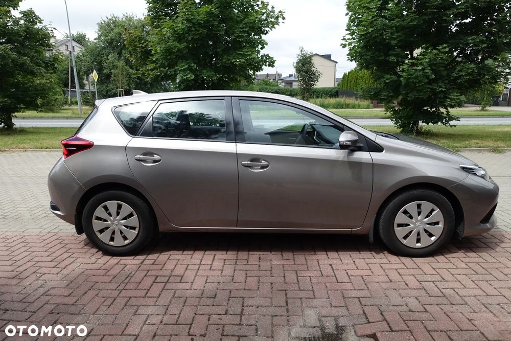 Toyota Auris 1.33 VVT-i Active - 2