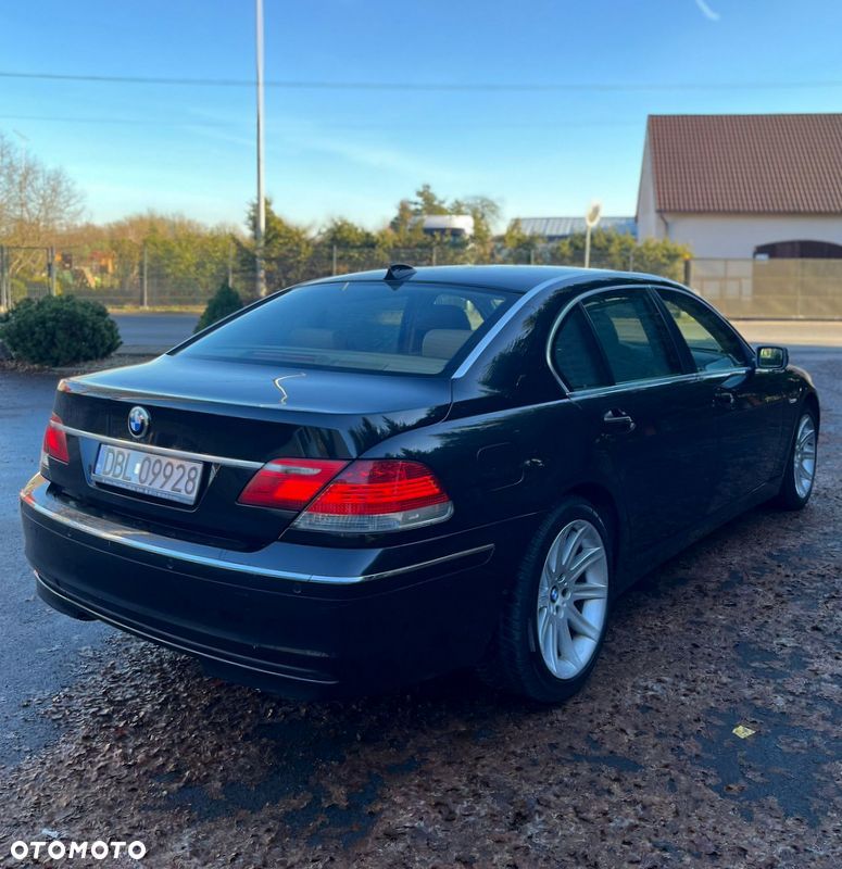 BMW Seria 7 740i L - 2