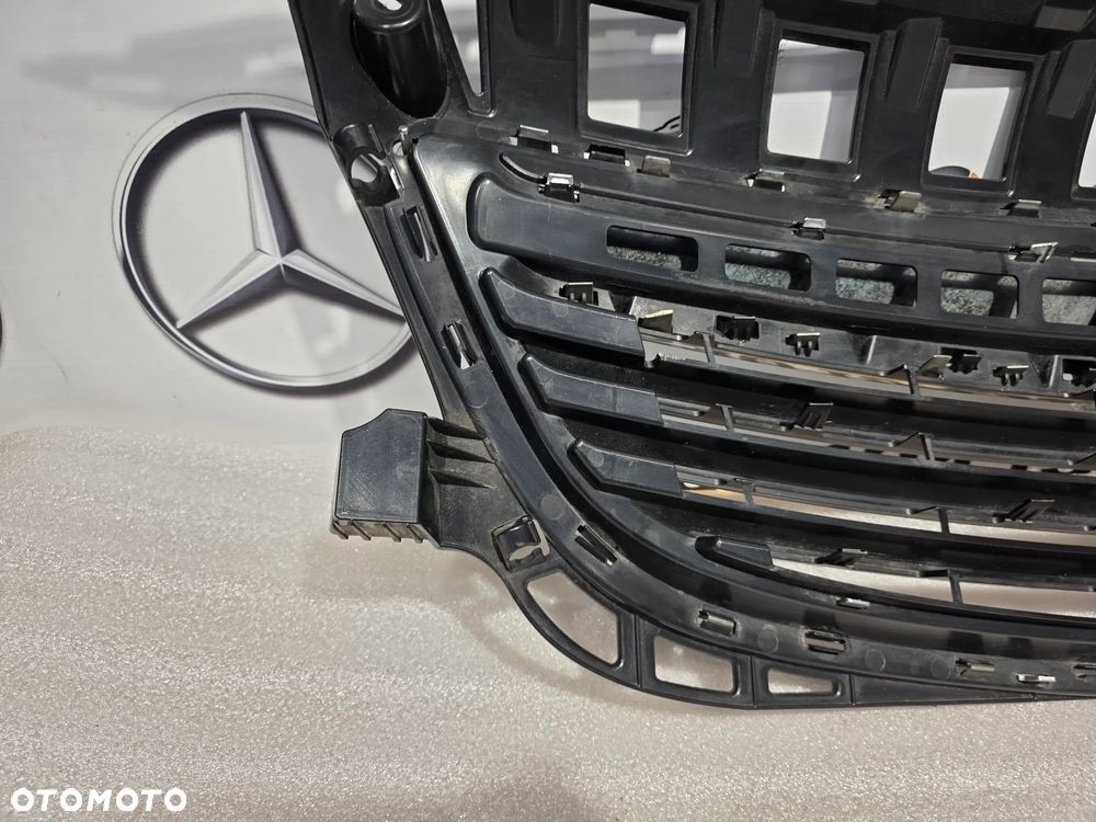OPEL INSIGNIA A LIFT 13-17 ŁADNA ATRAPA / GRILL PRZEDNI PRZÓD NR 13475242 NR AUKCJI GL873 - 18