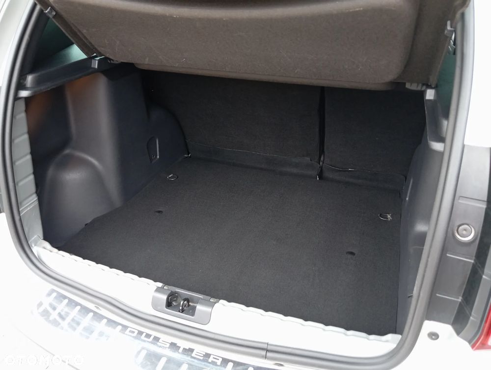 Dacia Duster 1.6 Laureate - 29