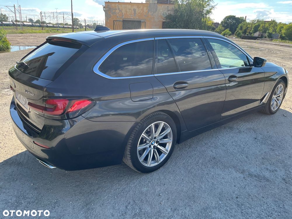 BMW Seria 5 520d xDrive - 8