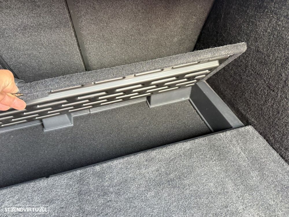 VW Golf Variant 1.6 TDi Best Edition Bluetooth - 17