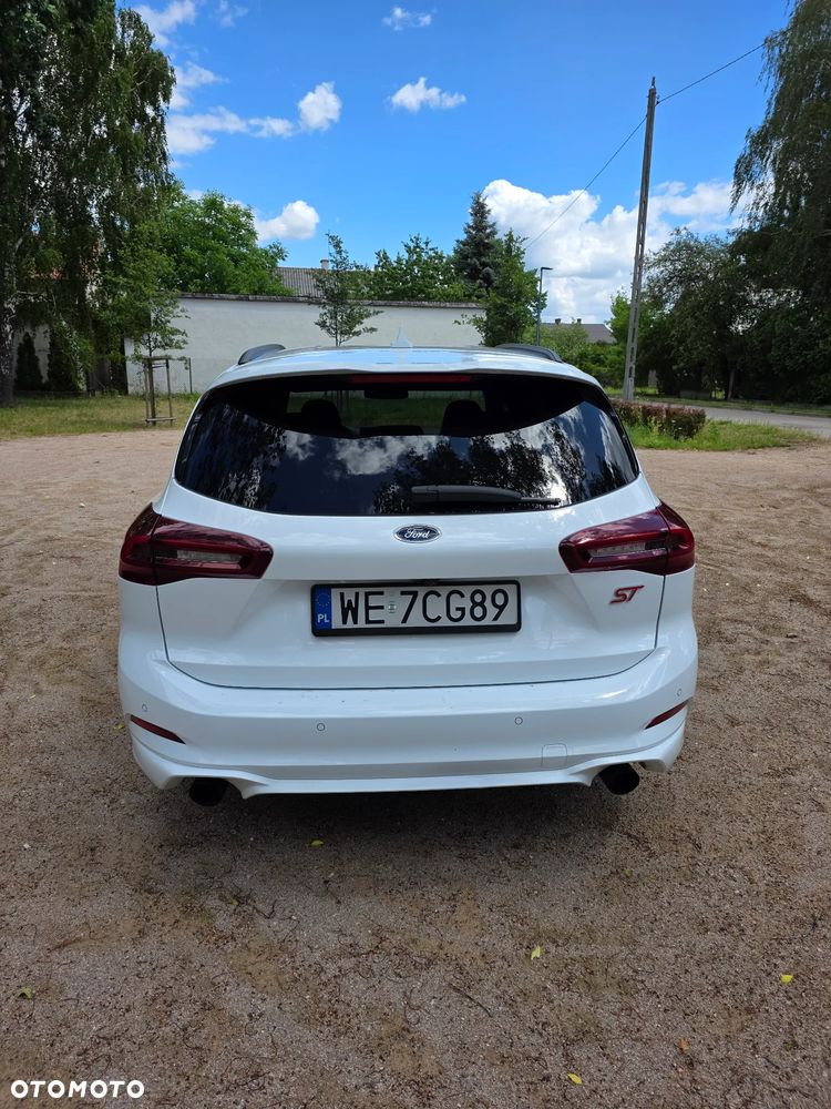 Ford Focus 2.3 EcoBoost ST - 12