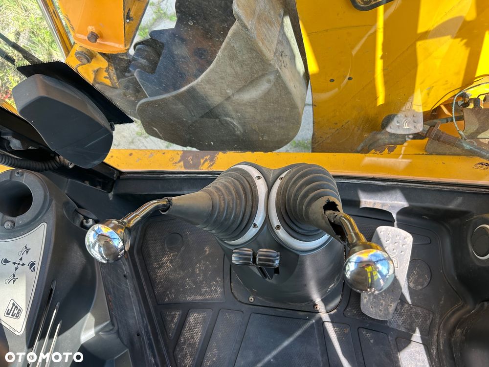 JCB 4 CX - 14