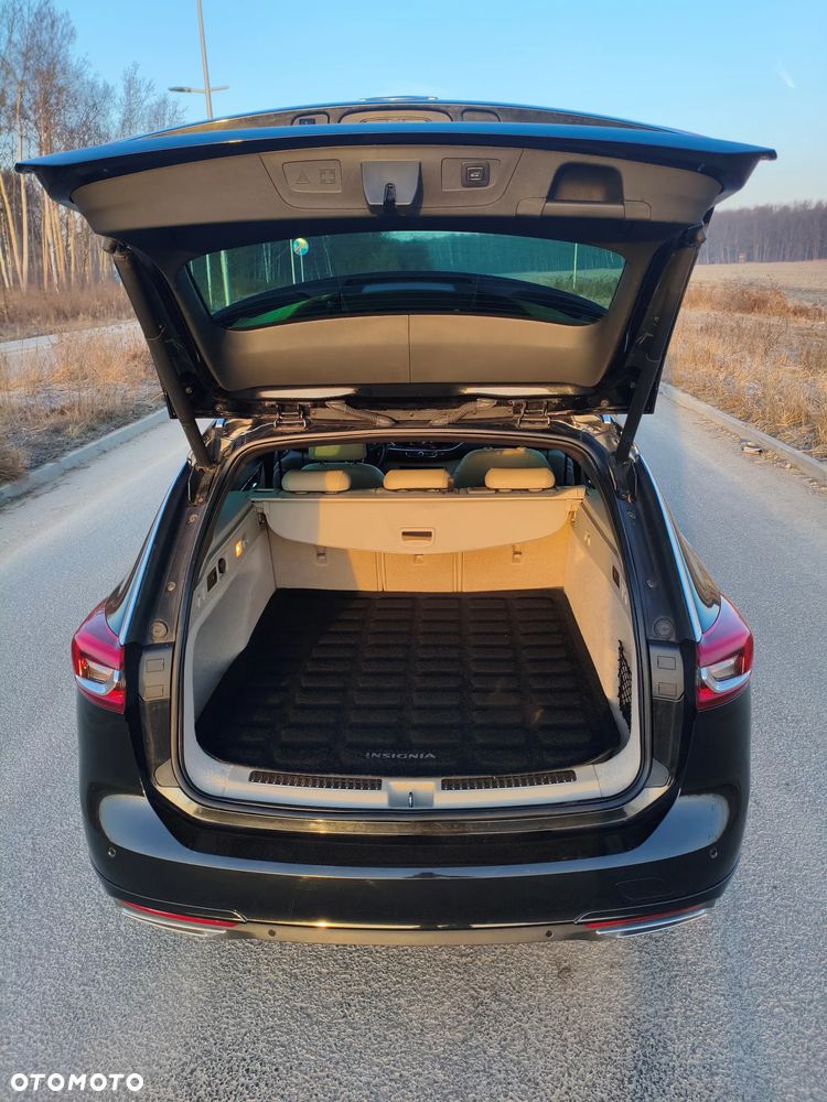 Opel Insignia 2.0 T 4x4 Exclusive S&S - 19