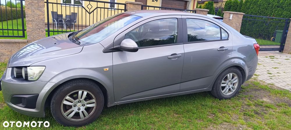 Chevrolet Aveo 1.4 16V LT - 8