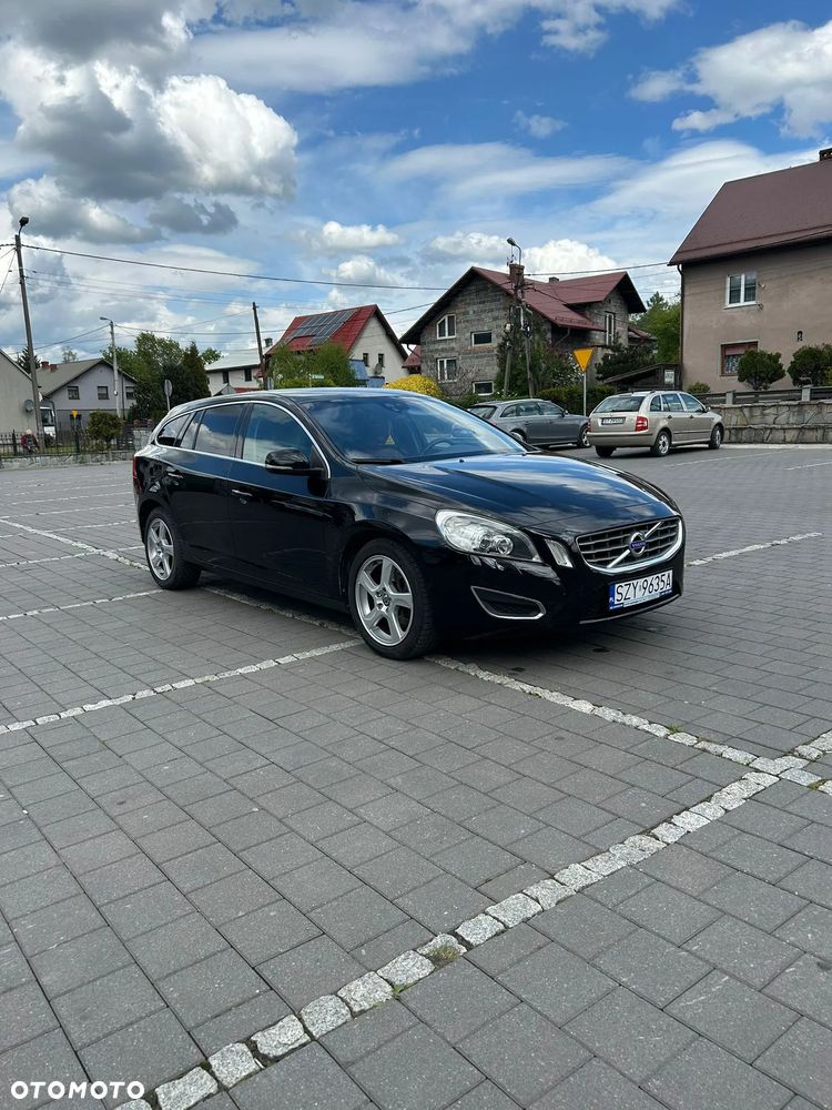 Volvo V60 D5 AWD Summum - 9