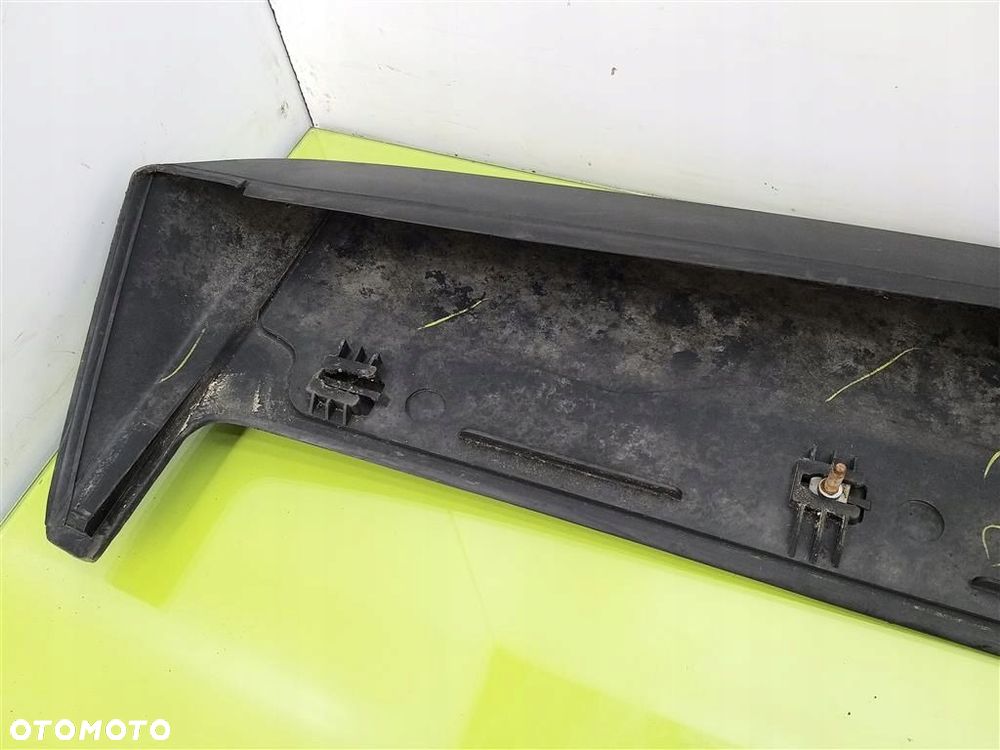 Owiewka górna spoiler dachowy Dodge Caliber 2006–2011R 05303754AE QYQ84TRMA - 2