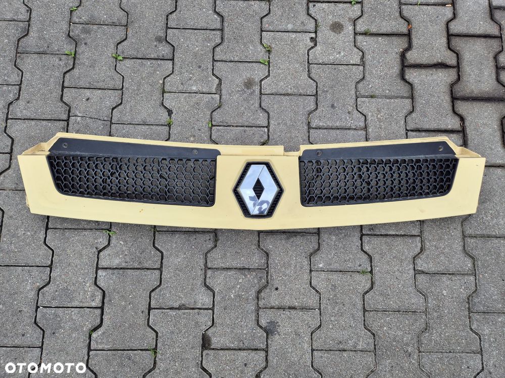 ATRAPA GRILL CM337 MASTER MOVANO  04-06r. - 1