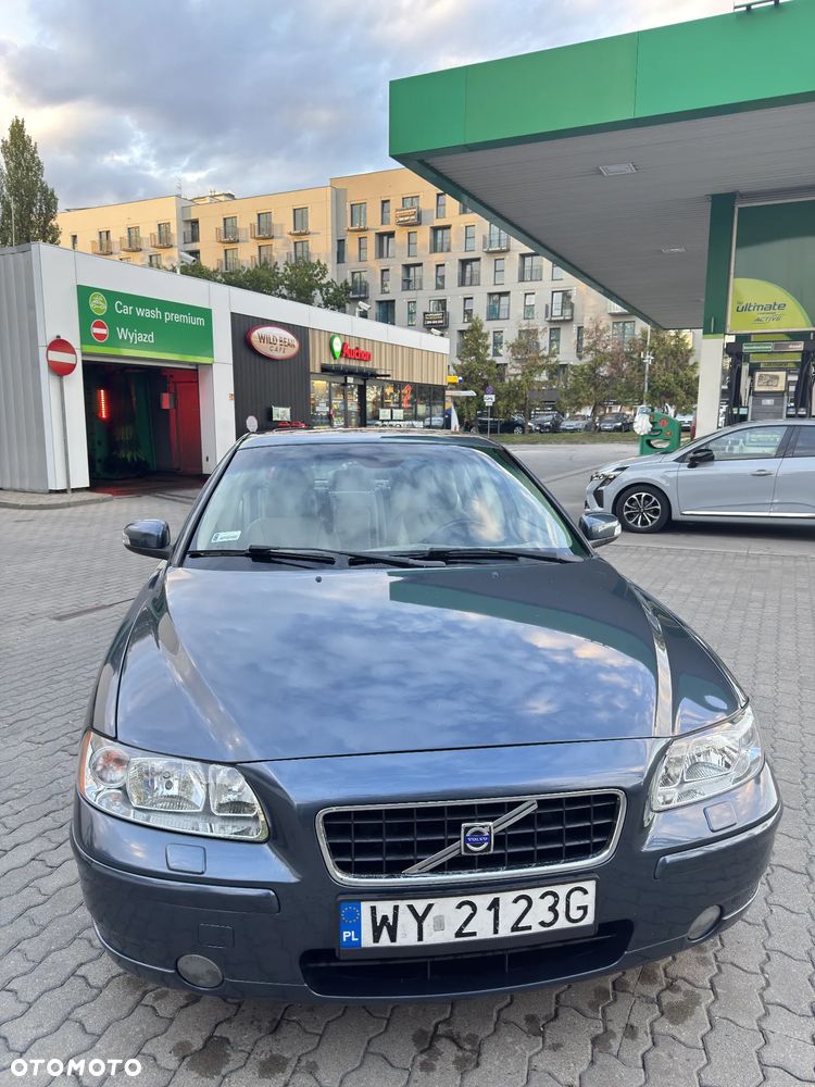 Volvo S60 2.5T Rubin - 1