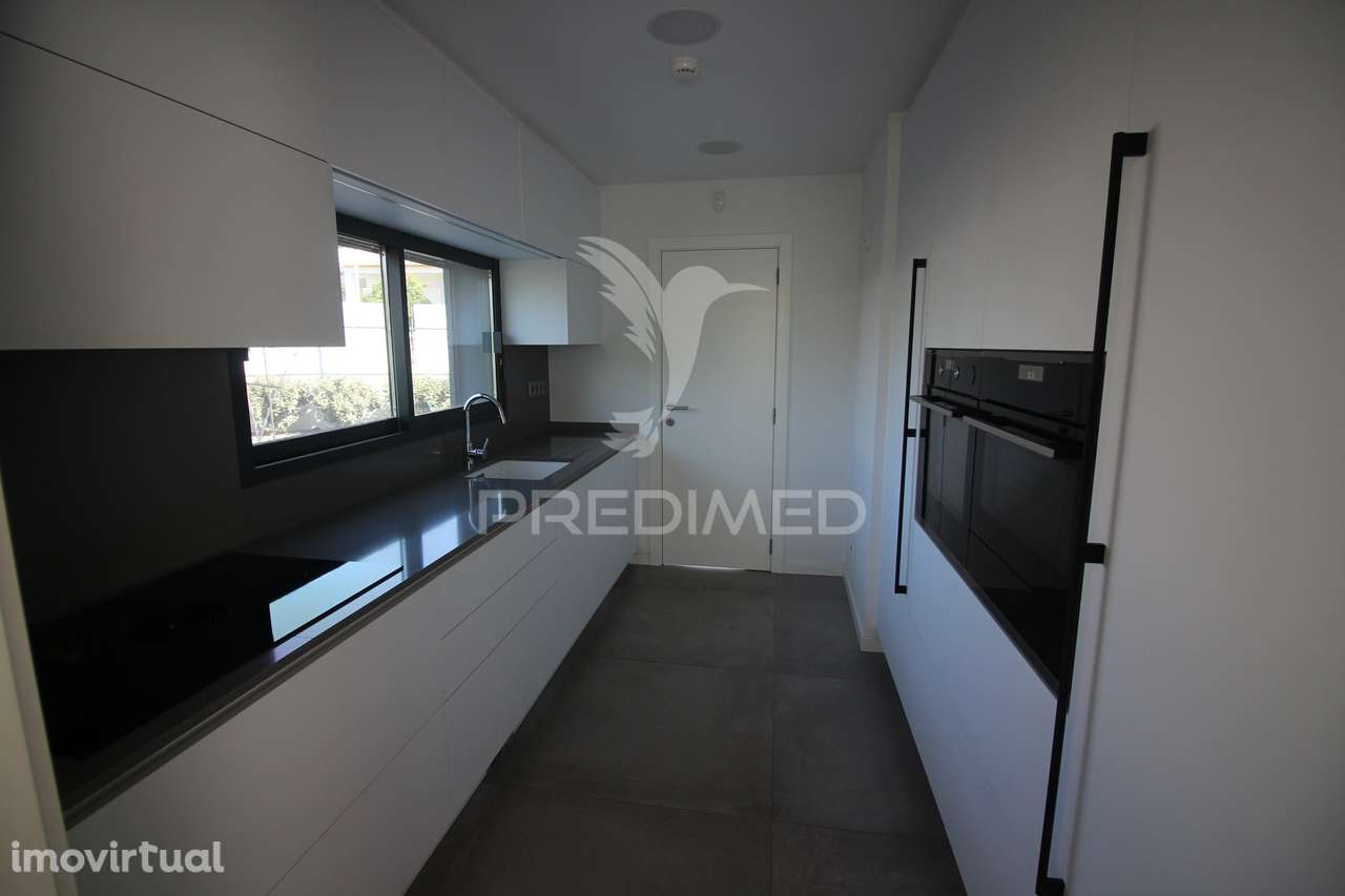 Moradia T3 recente com Jardim - Grande imagem: 4/7