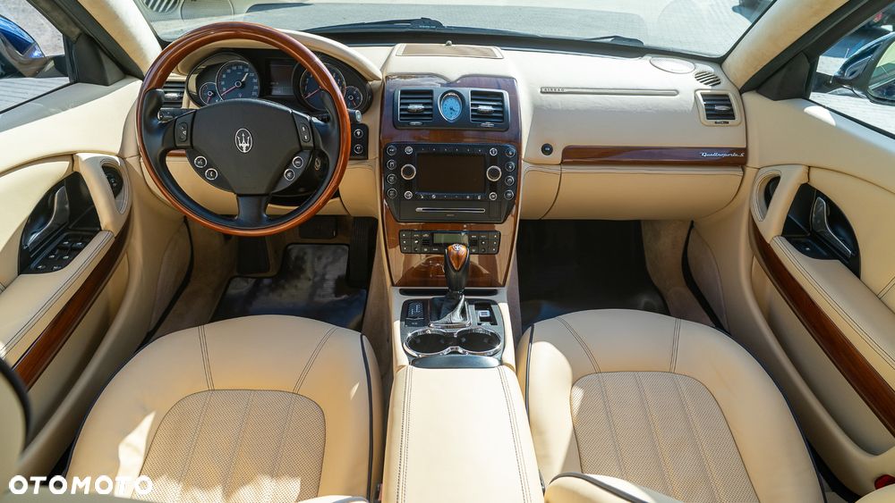 Maserati Quattroporte - 15