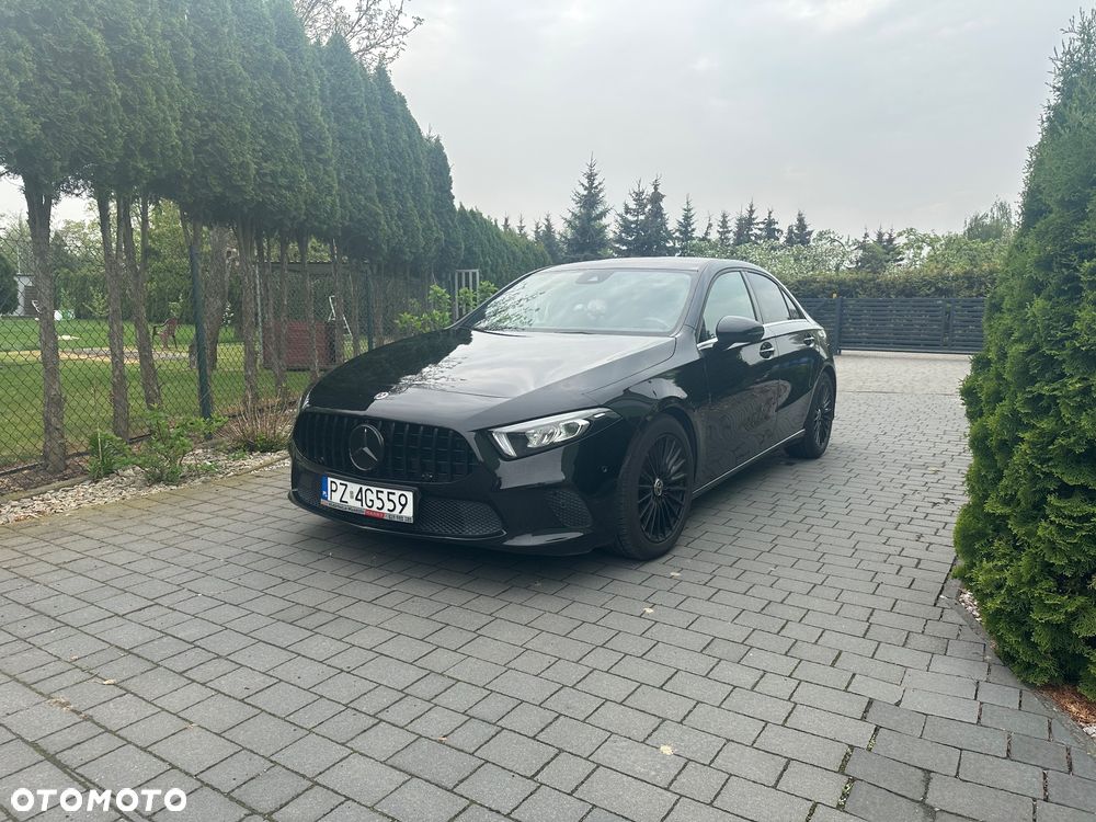 Mercedes-Benz Klasa A 180 d AMG Line 7G-DCT - 3