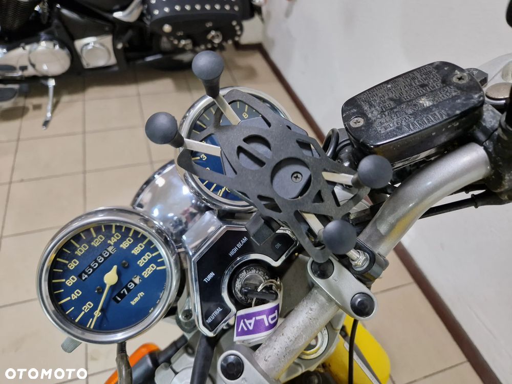 Yamaha XJ - 22