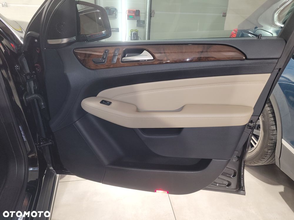 Mercedes-Benz ML - 9