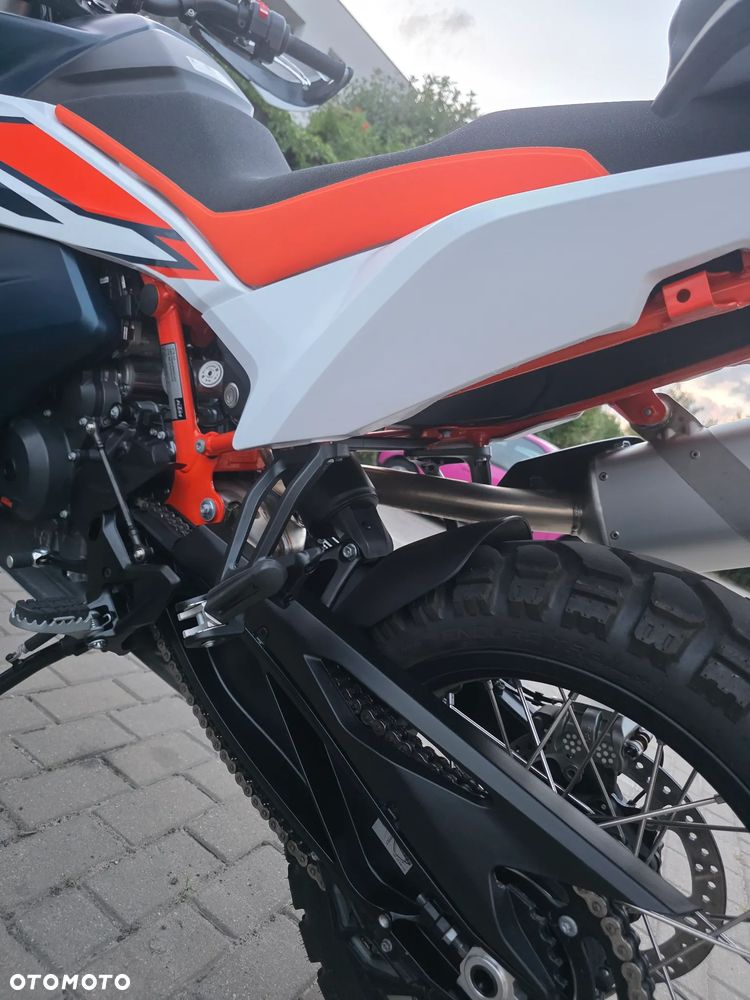 KTM Adventure 890 - 7