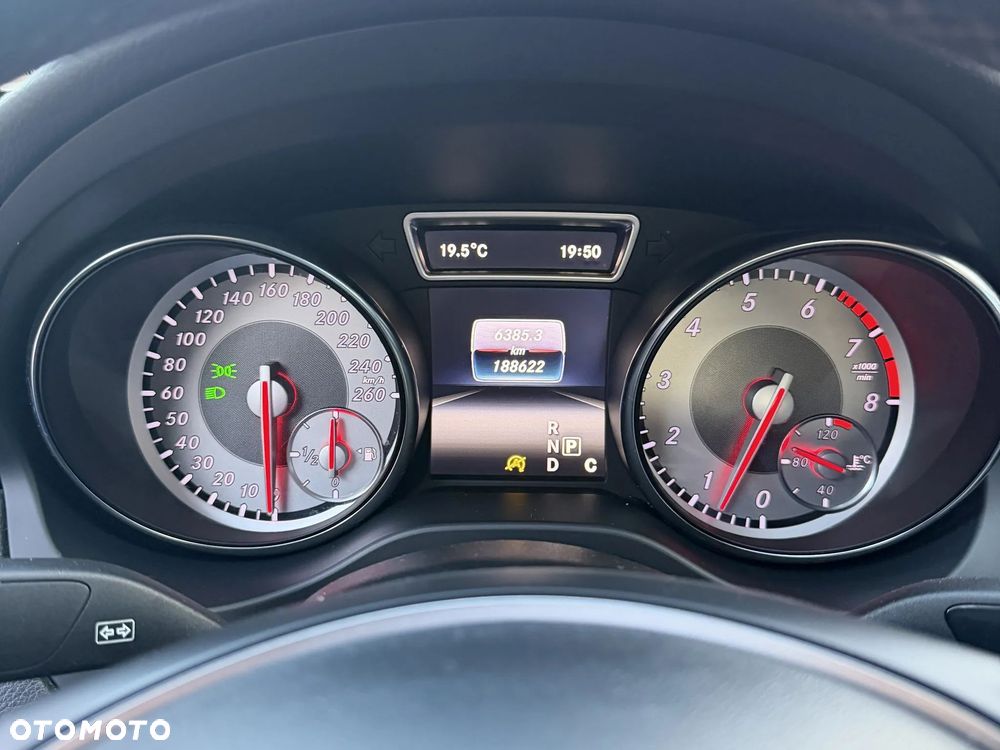 Mercedes-Benz CLA 200 7G-DCT - 14