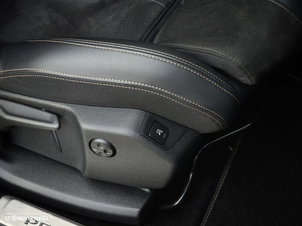 Peugeot 3008 1.5 BlueHDi GT Line J19 EAT8 - 33