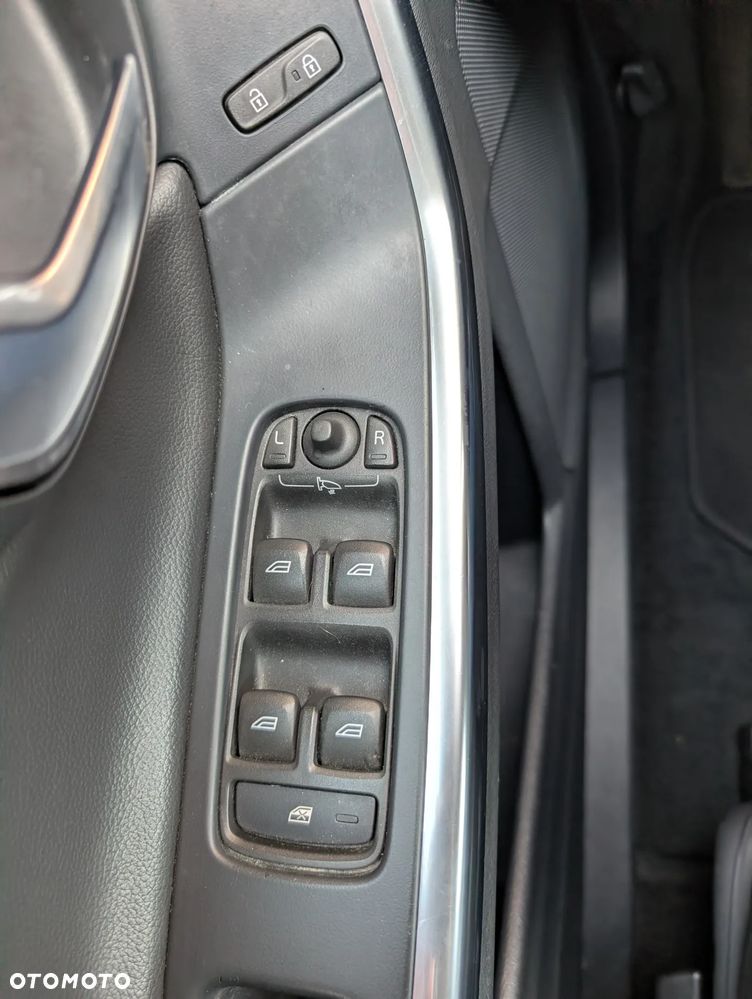 Volvo V60 D3 Geartronic Summum - 37