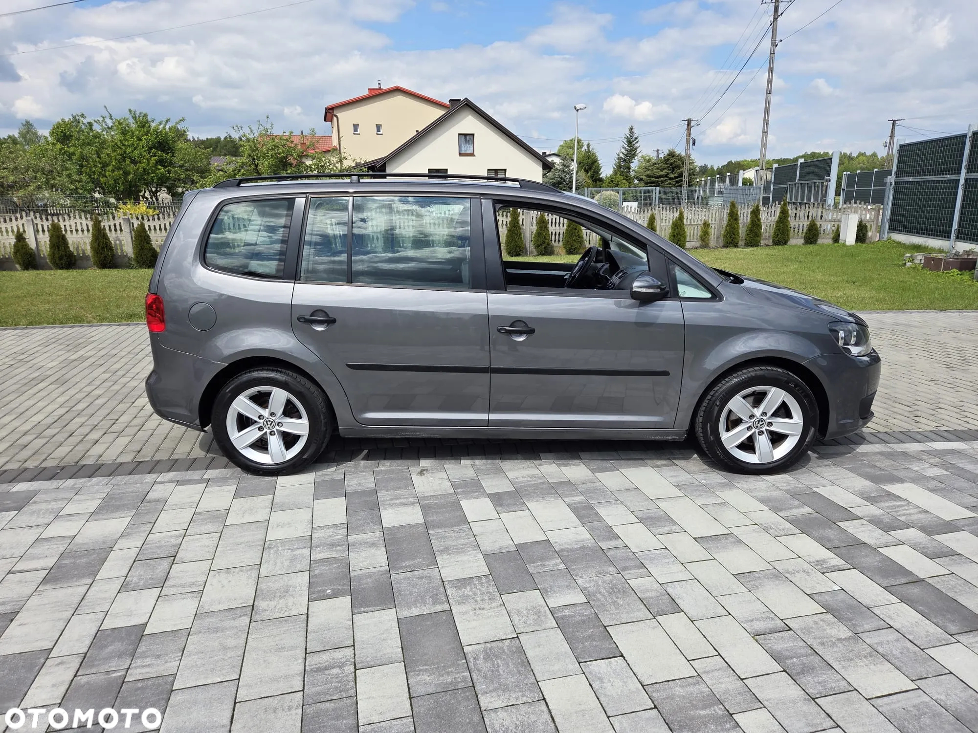 Volkswagen Touran 1.6 TDI DPF BlueMotion Technology Highline - 5