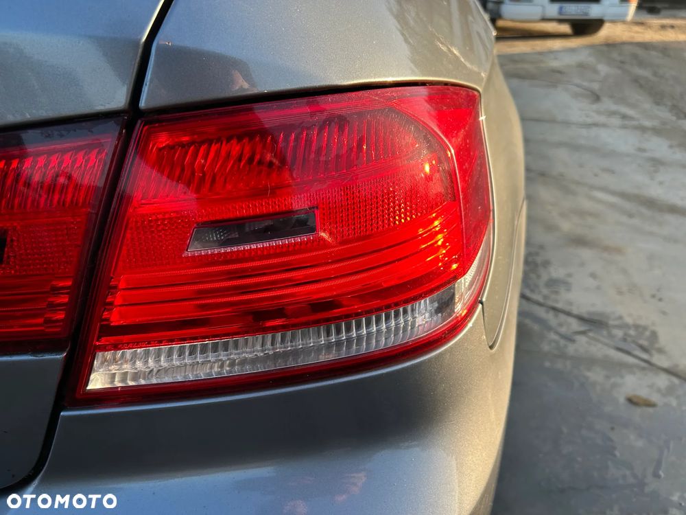 LAMPA LEWY PRAWY TYŁ W BŁOTNIK BMW E92 - 1