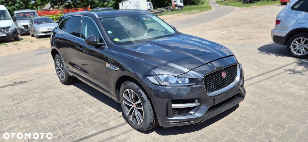 Jaguar F-Pace - 1