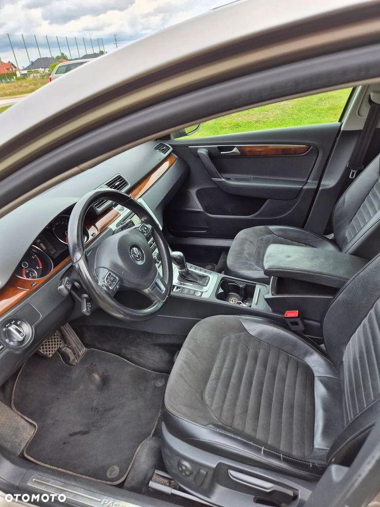Volkswagen Passat 2.0 TDI Highline R-Style DSG - 9