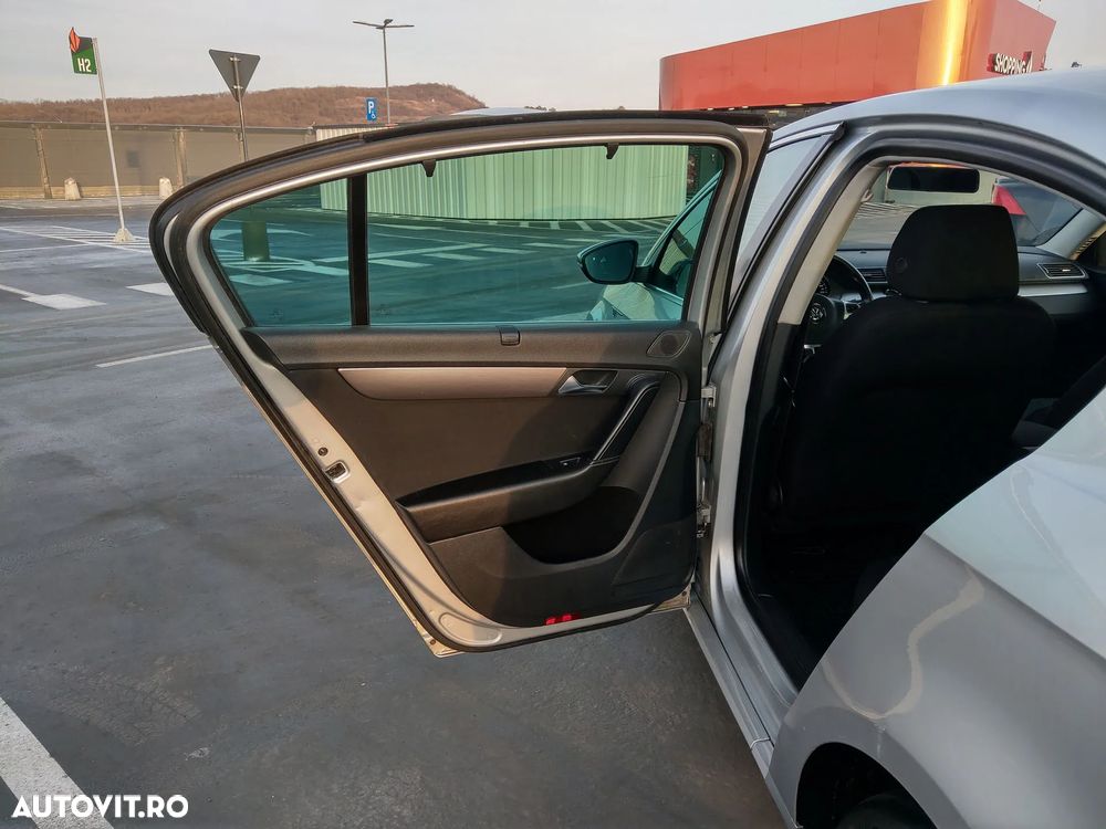 Volkswagen Passat 1.6TDI BlueMotion Tehnology Trendline - 15