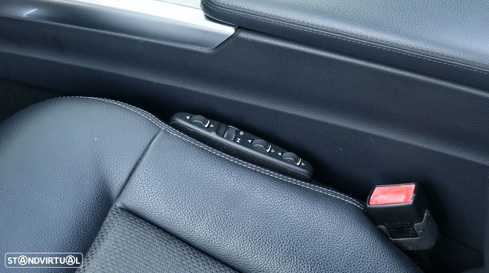 Mercedes-Benz E 250 BlueTEC Avantgarde Auto. - 46