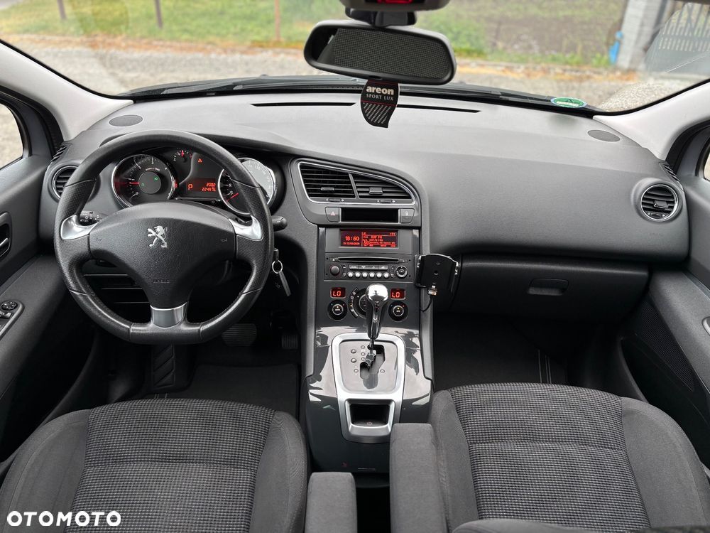 Peugeot 5008 - 17