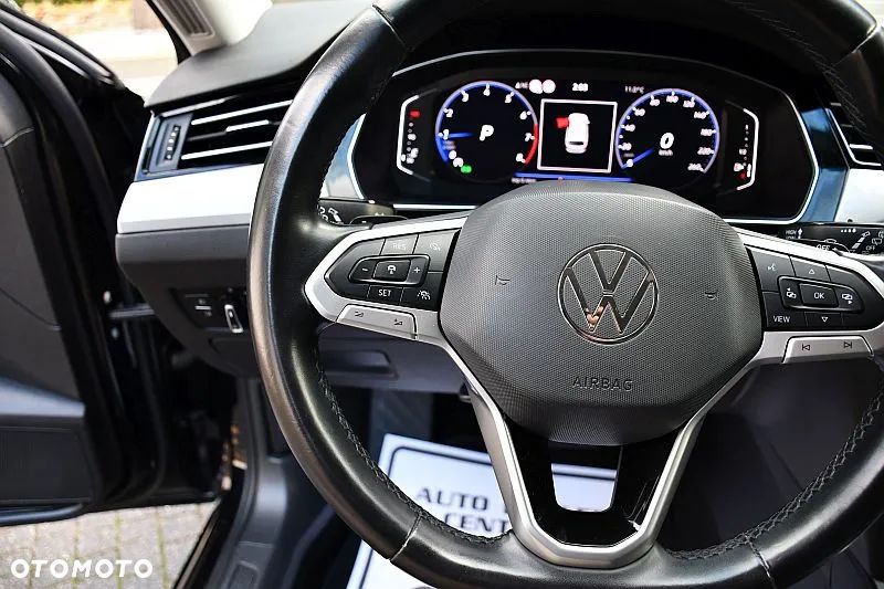 Volkswagen Passat Variant 1.5 TSI OPF DSG Highline - 17