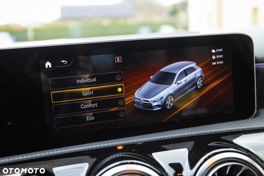 Mercedes-Benz Klasa A 250 AMG Line 7G-DCT - 27