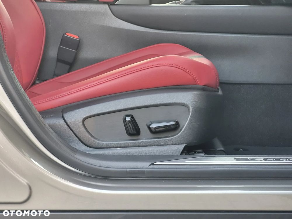 Lexus UX 250h F Sport AWD - 12