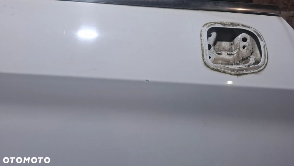 DRZWI PRZÓD PRAWE KOMPLETNE FORD KUGA MK1 08/12 KOD 58 - 4