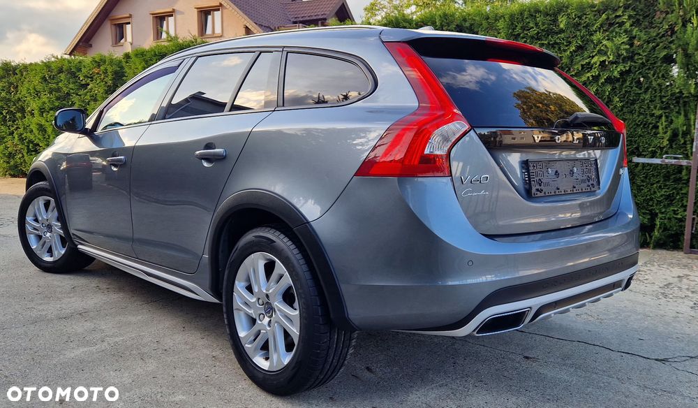 Volvo V60 Cross Country - 5