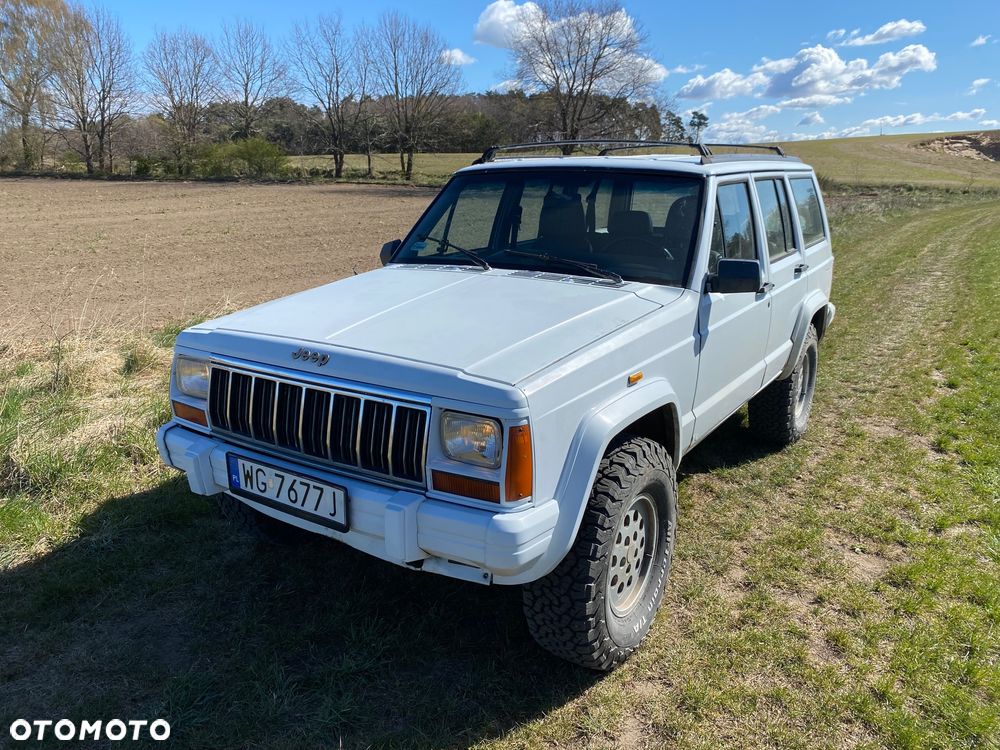 Jeep Cherokee - 1